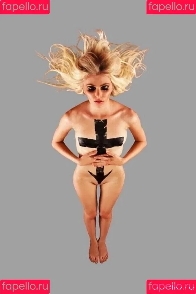 Taylor Momsen / aryelsoul / taylormomsen Onlyfans Photo Gallery 