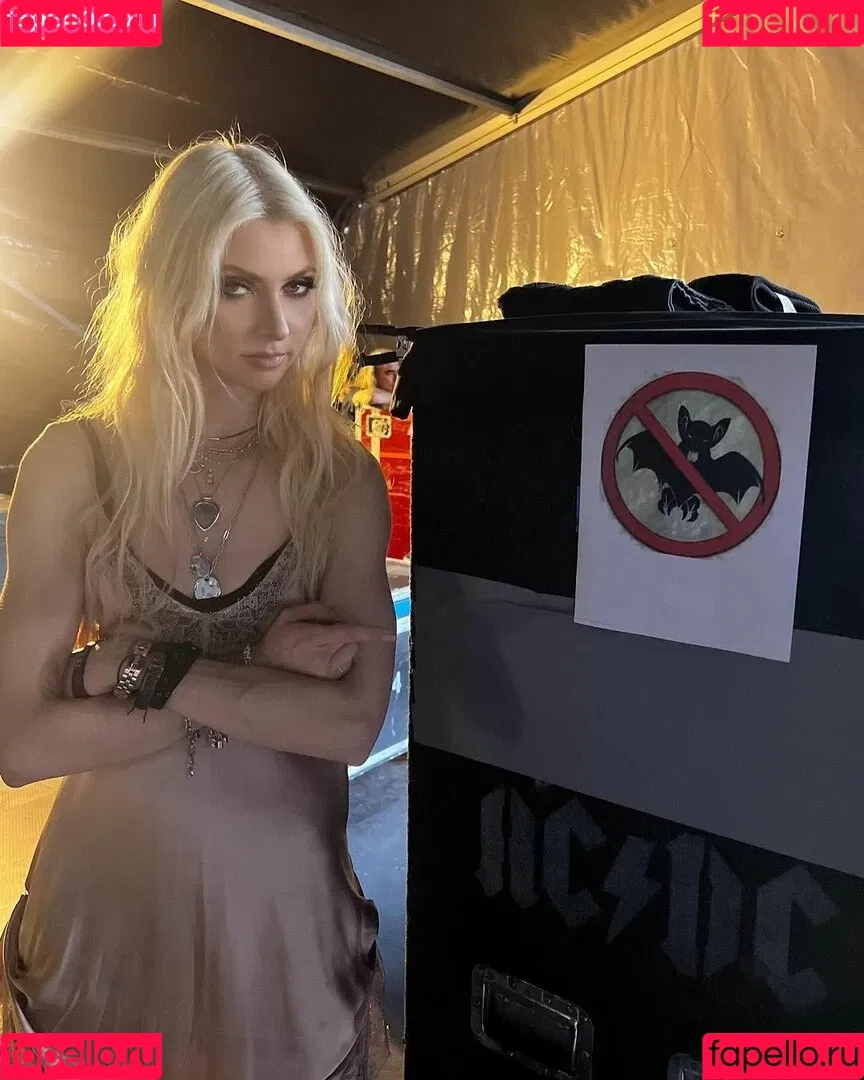 Taylor Momsen / aryelsoul / taylormomsen Onlyfans Photo Gallery 