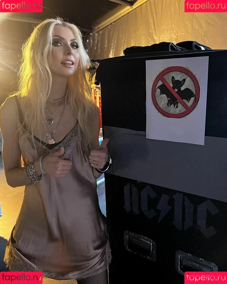 Taylor Momsen / aryelsoul / taylormomsen Onlyfans Photo Gallery 