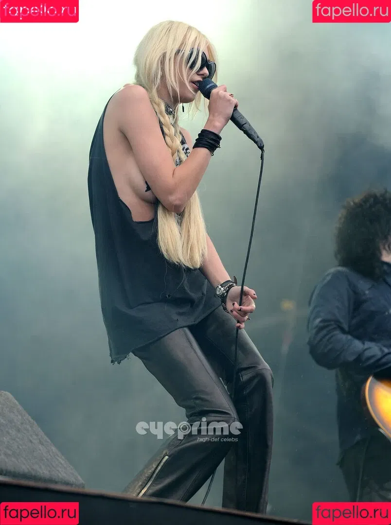 Taylor Momsen / aryelsoul / taylormomsen Onlyfans Photo Gallery 