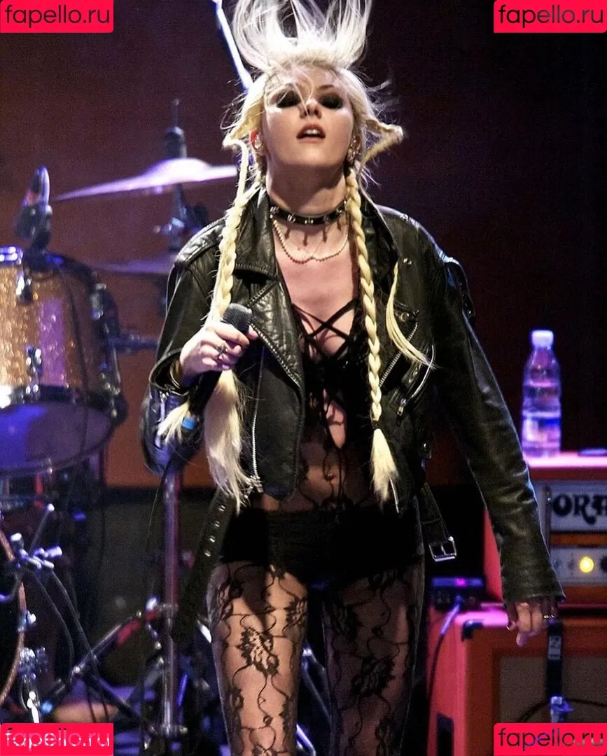 Taylor Momsen / aryelsoul / taylormomsen Onlyfans Photo Gallery 