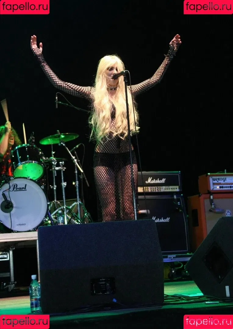 Taylor Momsen / aryelsoul / taylormomsen Onlyfans Photo Gallery 