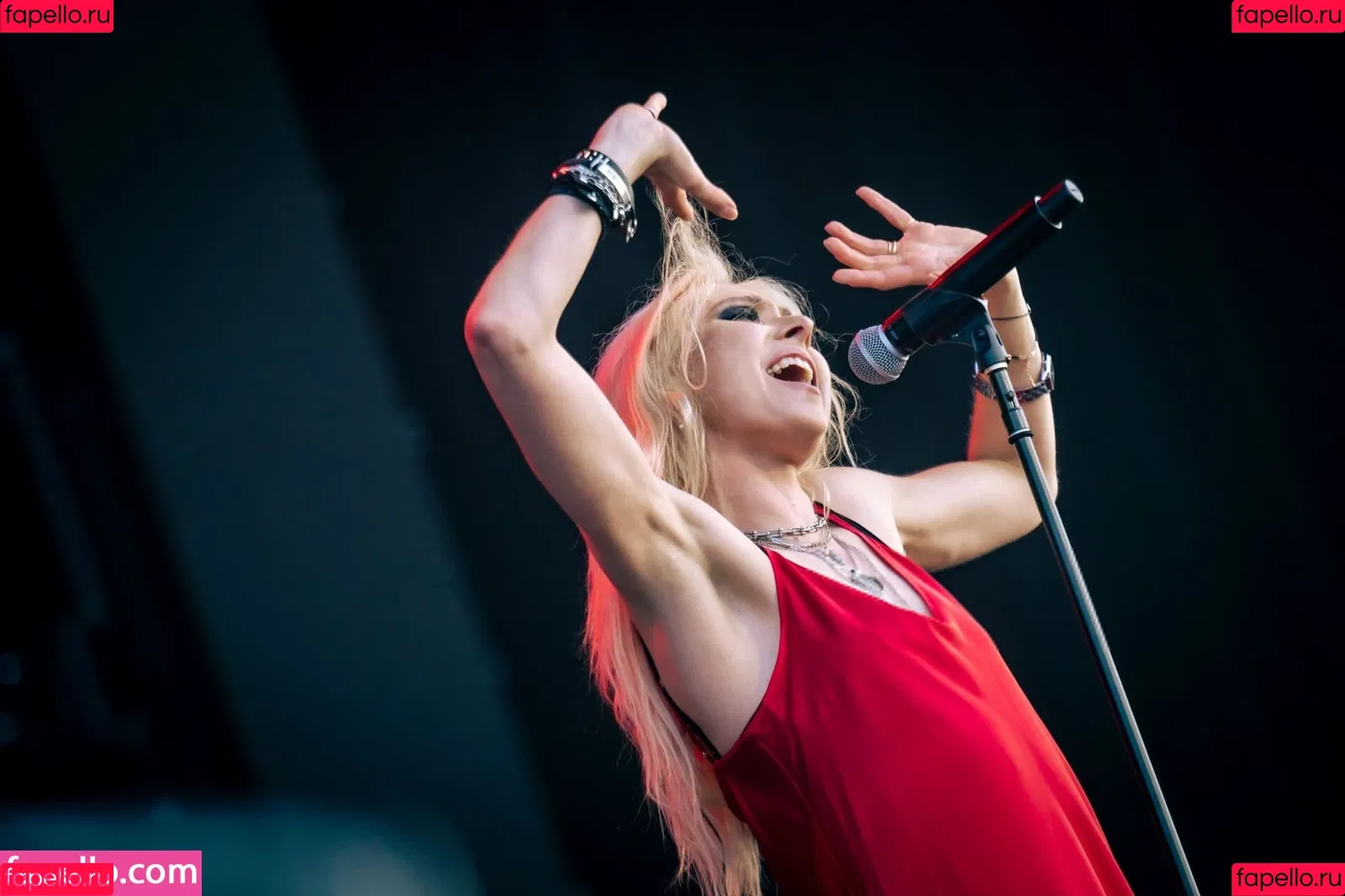 Taylor Momsen / aryelsoul / taylormomsen Onlyfans Photo Gallery 