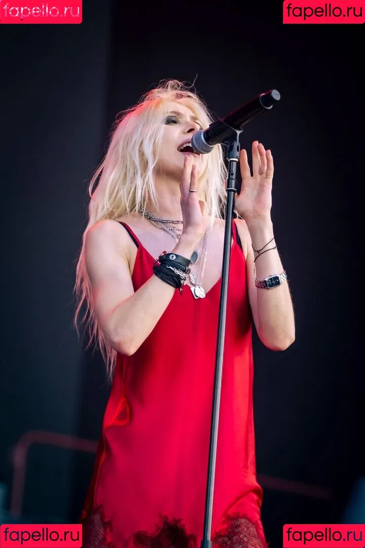 Taylor Momsen / aryelsoul / taylormomsen Onlyfans Photo Gallery 