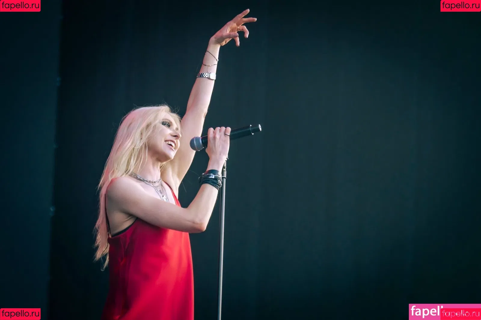 Taylor Momsen / aryelsoul / taylormomsen Onlyfans Photo Gallery 