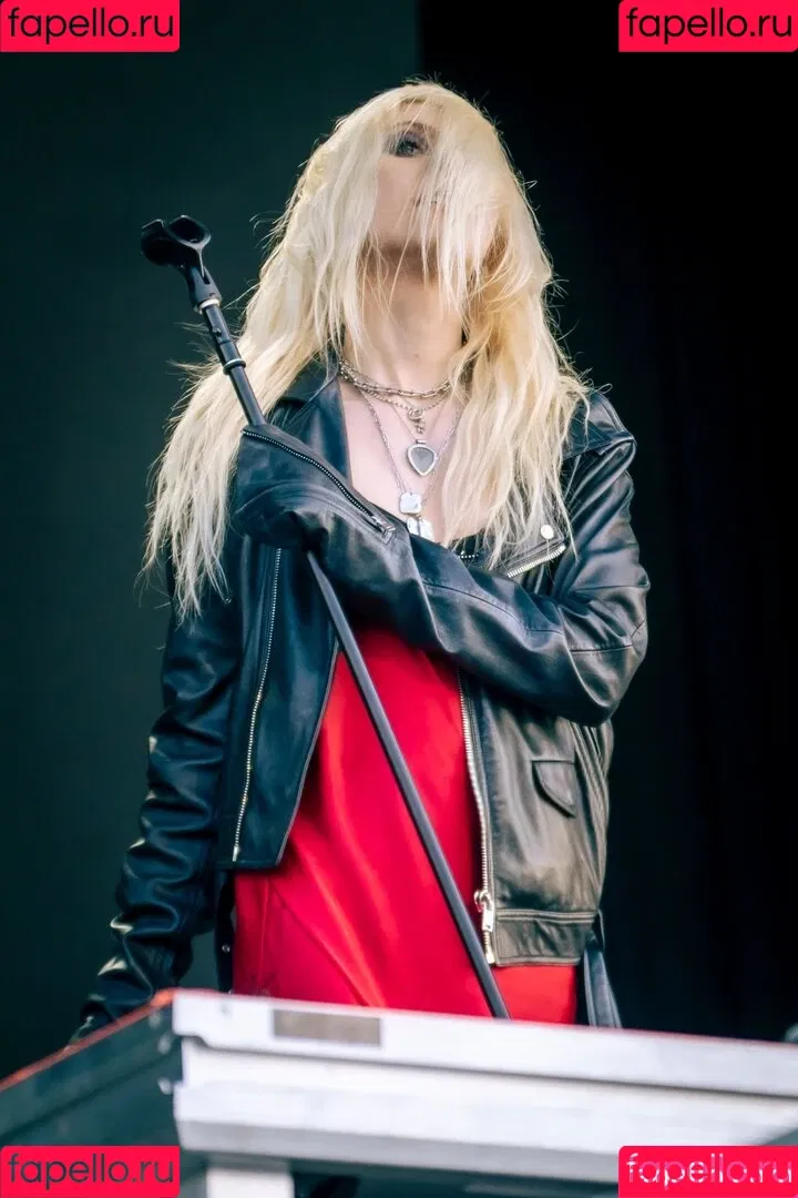 Taylor Momsen / aryelsoul / taylormomsen Onlyfans Photo Gallery 