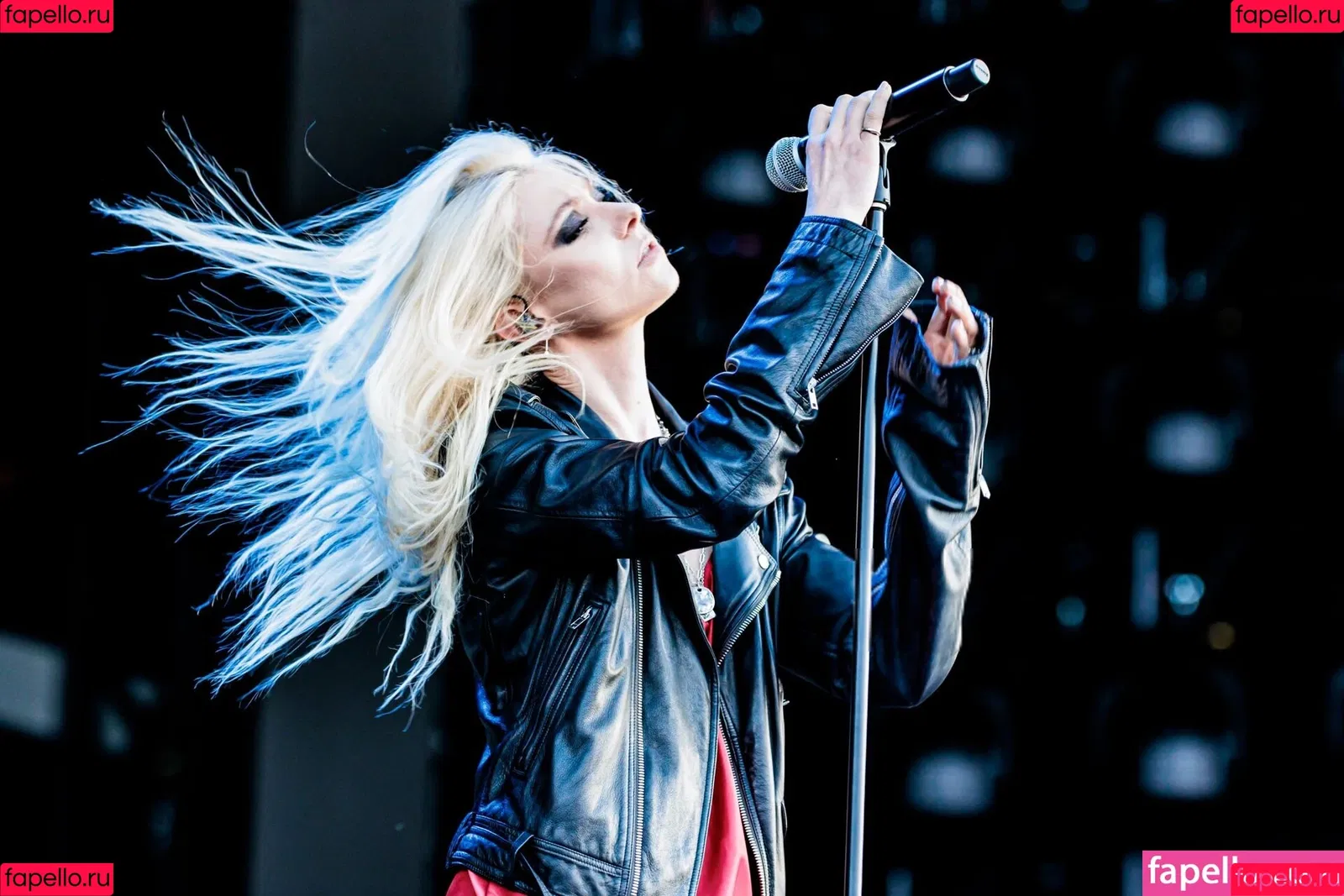 Taylor Momsen / aryelsoul / taylormomsen Onlyfans Photo Gallery 