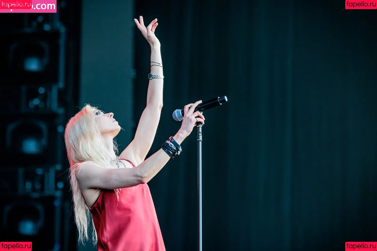 Taylor Momsen / aryelsoul / taylormomsen Onlyfans Photo Gallery 