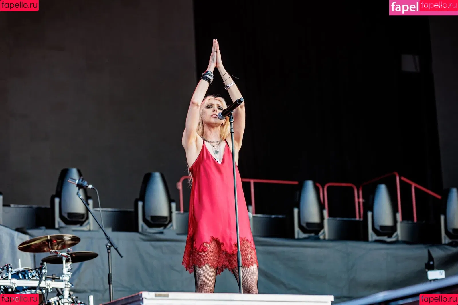 Taylor Momsen / aryelsoul / taylormomsen Onlyfans Photo Gallery 