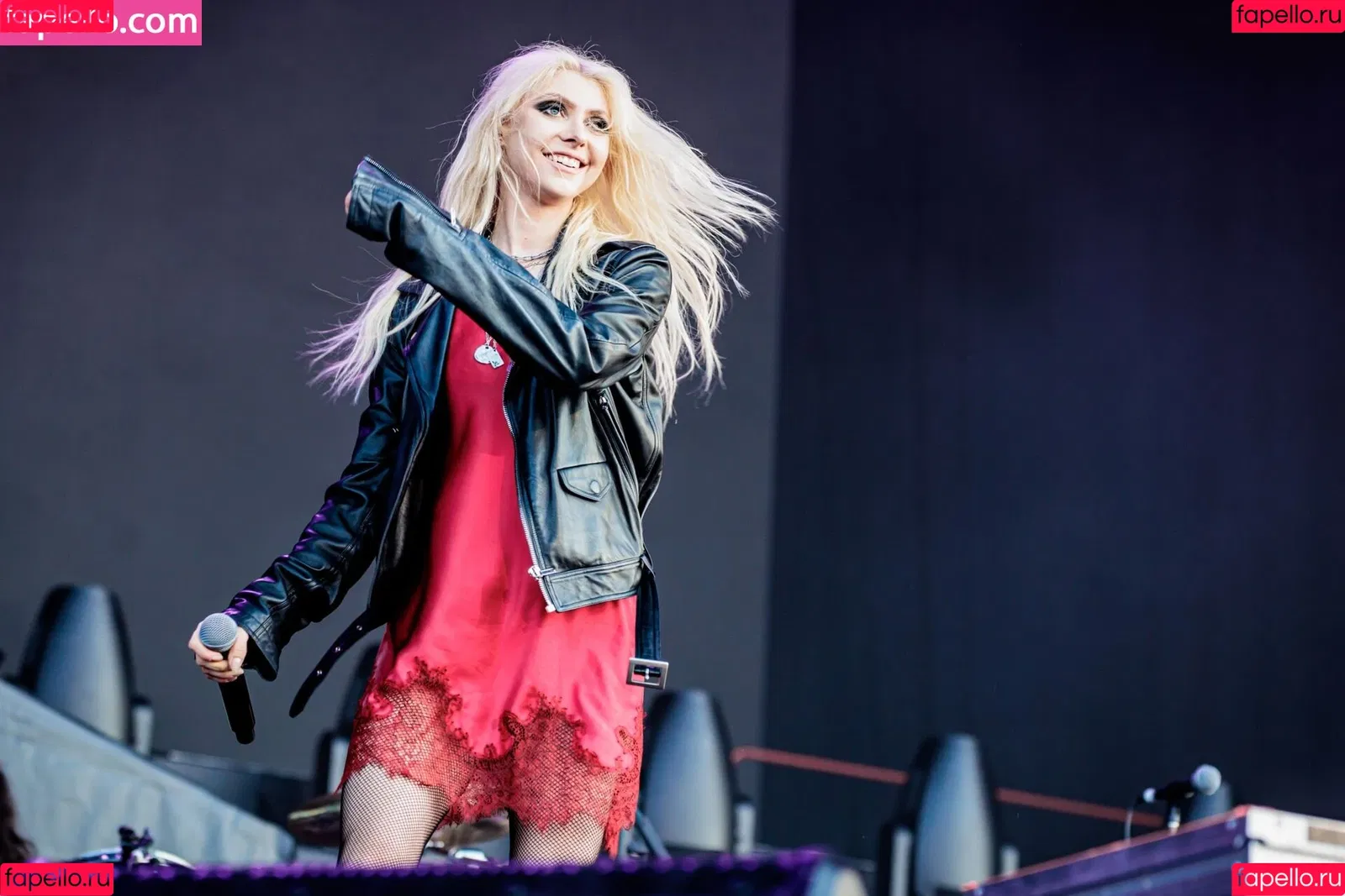 Taylor Momsen / aryelsoul / taylormomsen Onlyfans Photo Gallery 