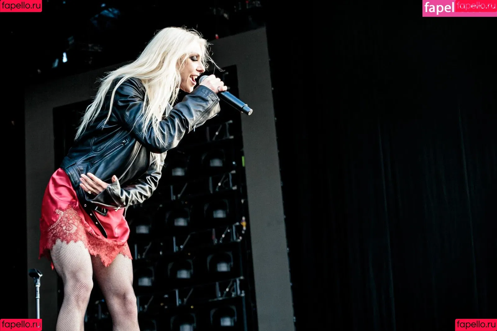 Taylor Momsen / aryelsoul / taylormomsen Onlyfans Photo Gallery 