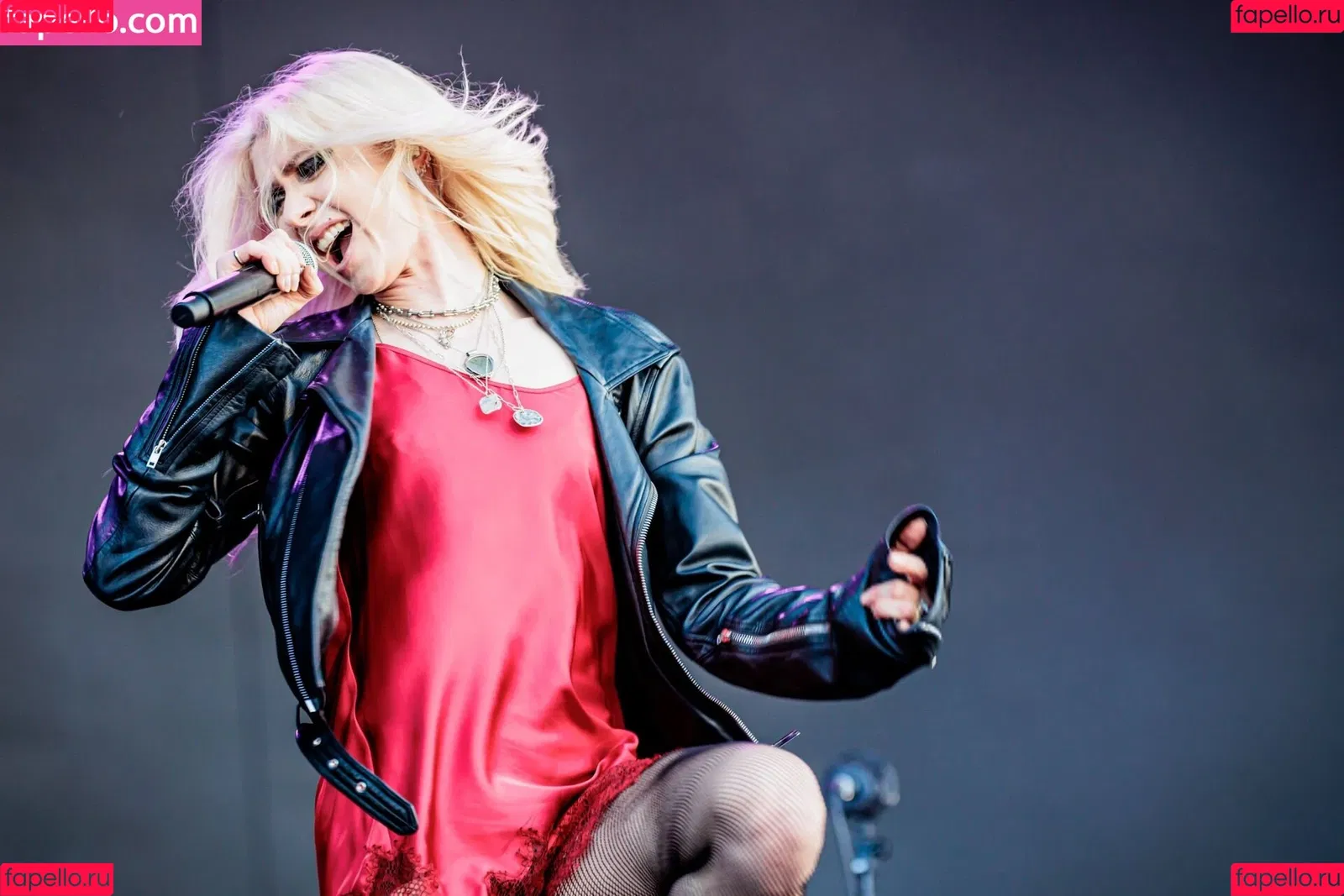 Taylor Momsen / aryelsoul / taylormomsen Onlyfans Photo Gallery 