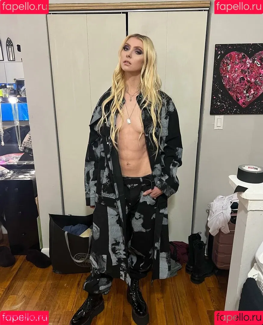 Taylor Momsen / aryelsoul / taylormomsen Onlyfans Photo Gallery 