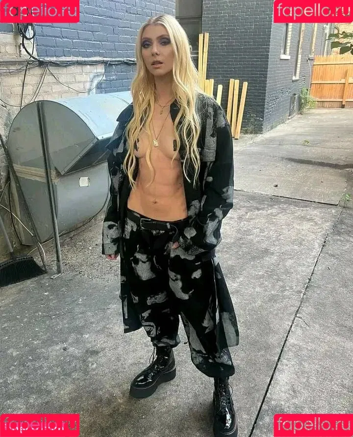 Taylor Momsen / aryelsoul / taylormomsen Onlyfans Photo Gallery 