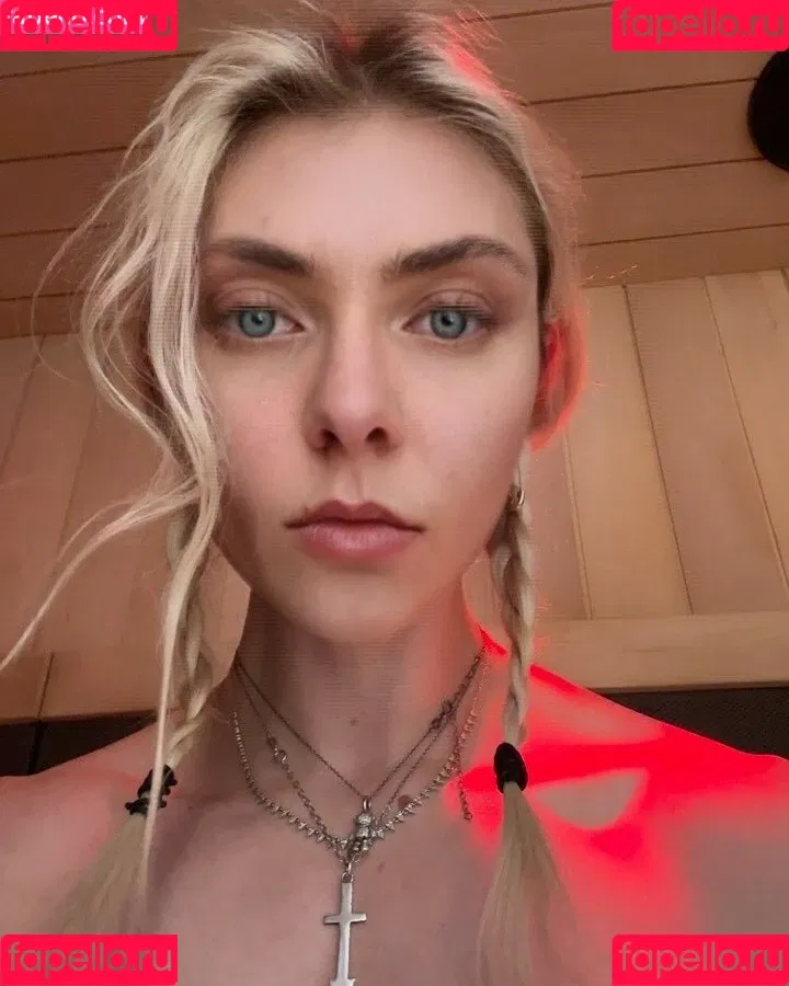 Taylor Momsen / aryelsoul / taylormomsen Onlyfans Photo Gallery 