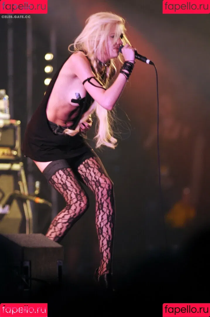 Taylor Momsen / aryelsoul / taylormomsen Onlyfans Photo Gallery 