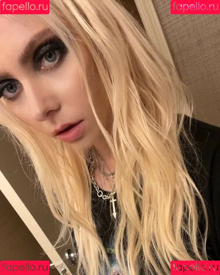 Taylor Momsen / aryelsoul / taylormomsen Onlyfans Photo Gallery 
