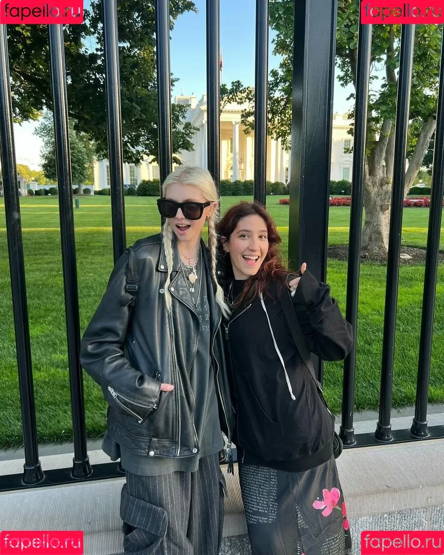 Taylor Momsen / aryelsoul / taylormomsen Onlyfans Photo Gallery 