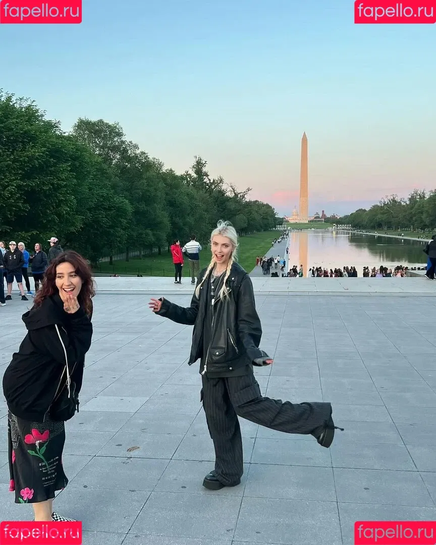 Taylor Momsen / aryelsoul / taylormomsen Onlyfans Photo Gallery 