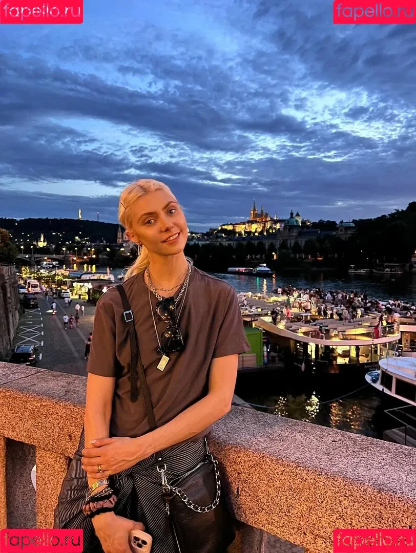 Taylor Momsen / aryelsoul / taylormomsen Onlyfans Photo Gallery 