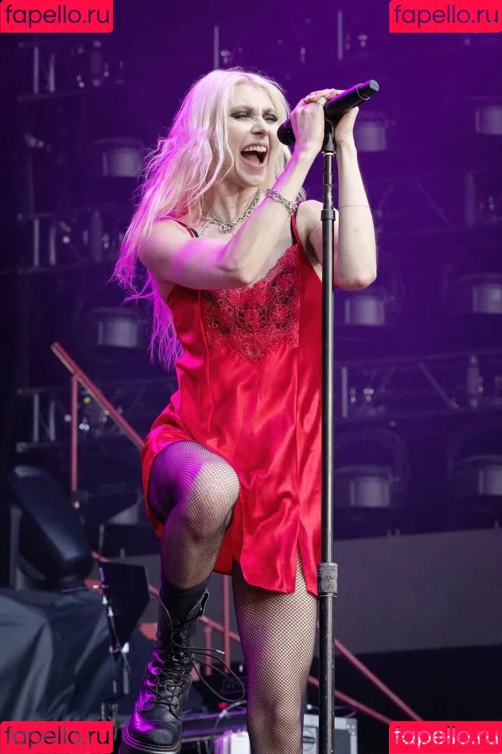 Taylor Momsen / aryelsoul / taylormomsen Onlyfans Photo Gallery 