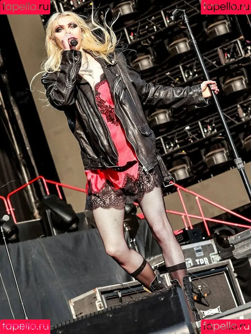 Taylor Momsen / aryelsoul / taylormomsen Onlyfans Photo Gallery 