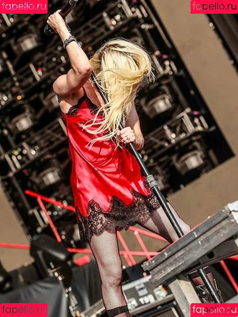 Taylor Momsen / aryelsoul / taylormomsen Onlyfans Photo Gallery 