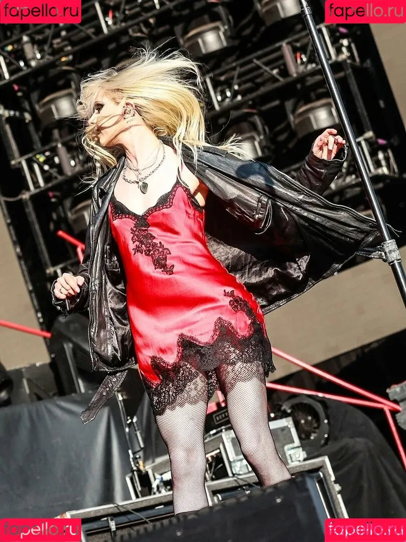 Taylor Momsen / aryelsoul / taylormomsen Onlyfans Photo Gallery 