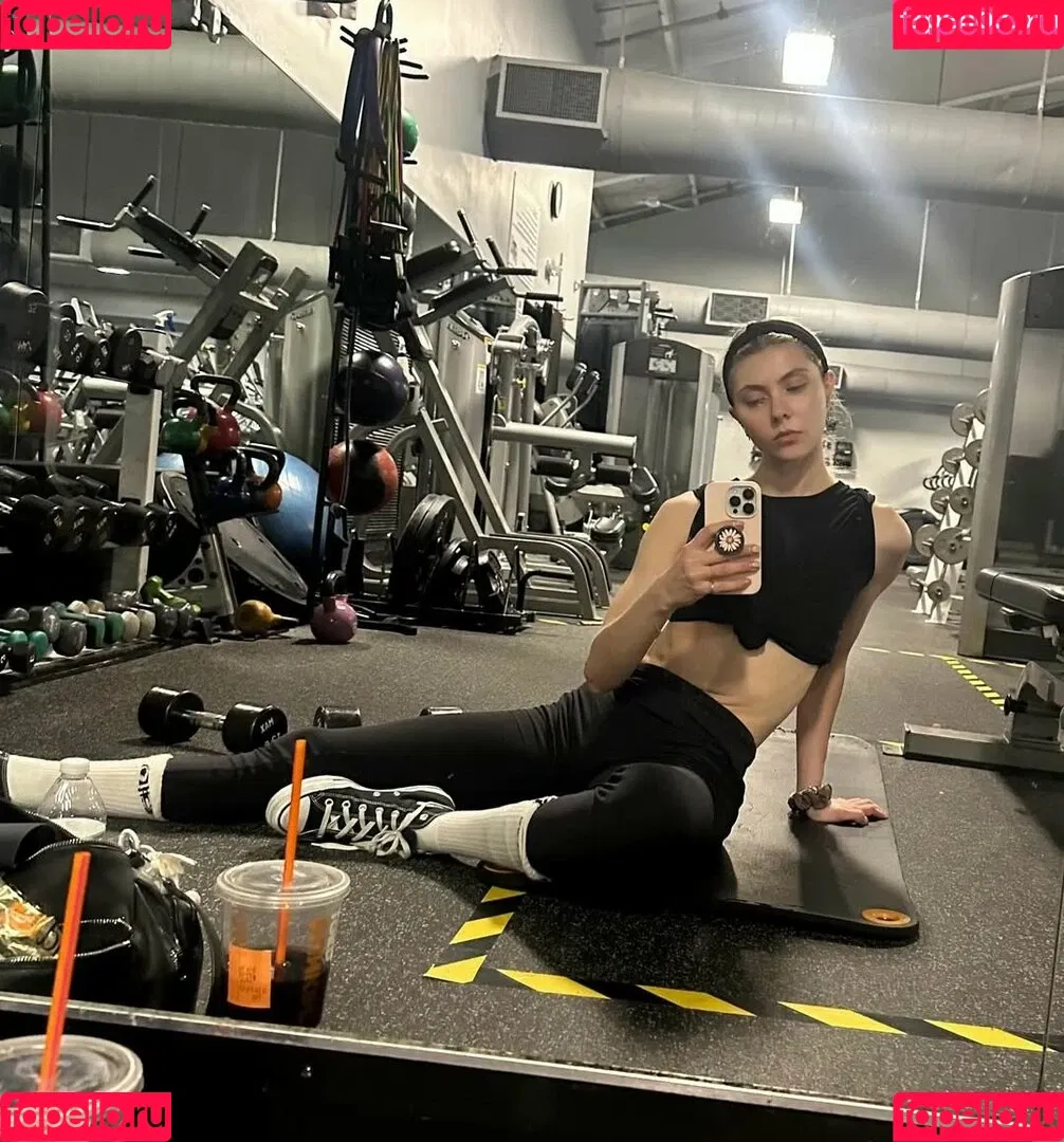 Taylor Momsen / aryelsoul / taylormomsen Onlyfans Photo Gallery 