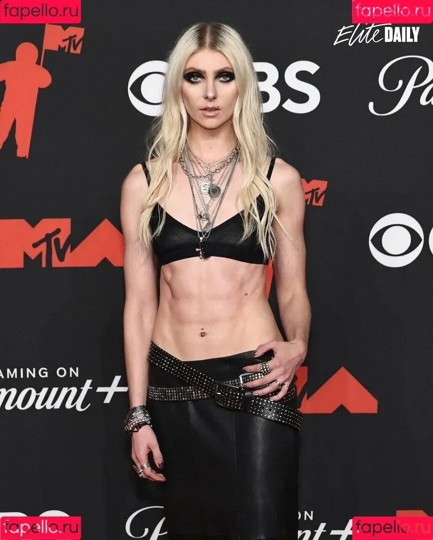 Taylor Momsen / aryelsoul / taylormomsen Onlyfans Photo Gallery 