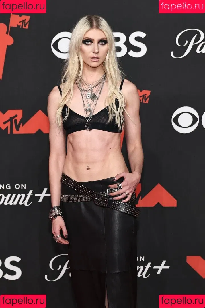 Taylor Momsen / aryelsoul / taylormomsen Onlyfans Photo Gallery 