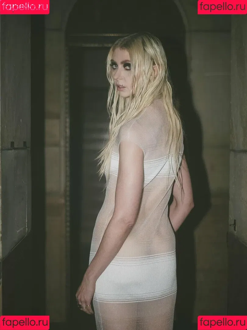 Taylor Momsen / aryelsoul / taylormomsen Onlyfans Photo Gallery 