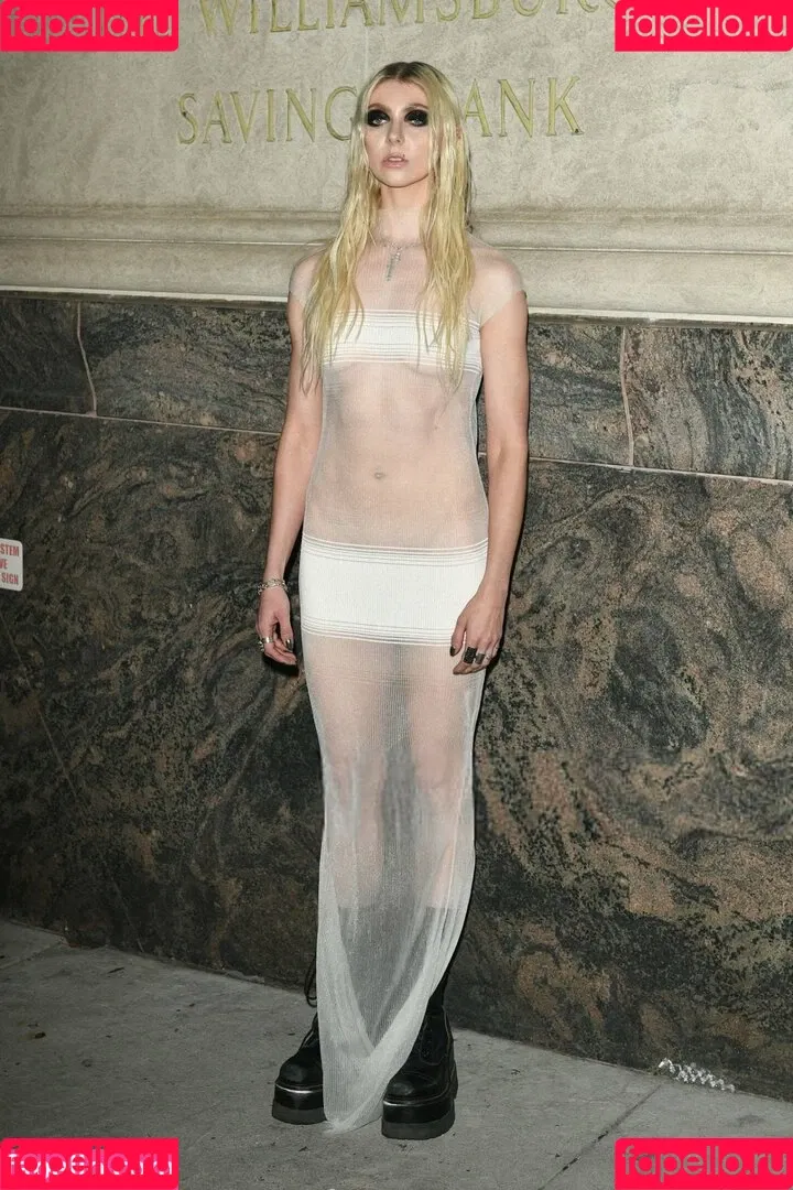 Taylor Momsen / aryelsoul / taylormomsen Onlyfans Photo Gallery 