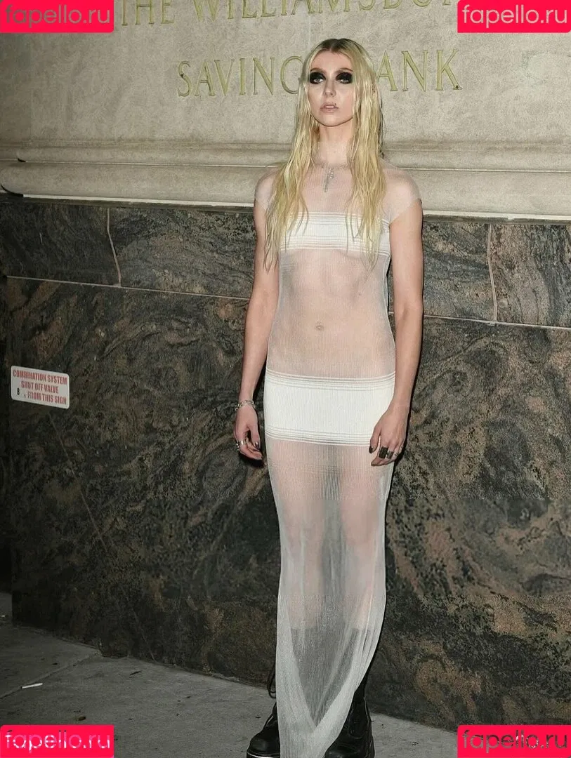 Taylor Momsen / aryelsoul / taylormomsen Onlyfans Photo Gallery 