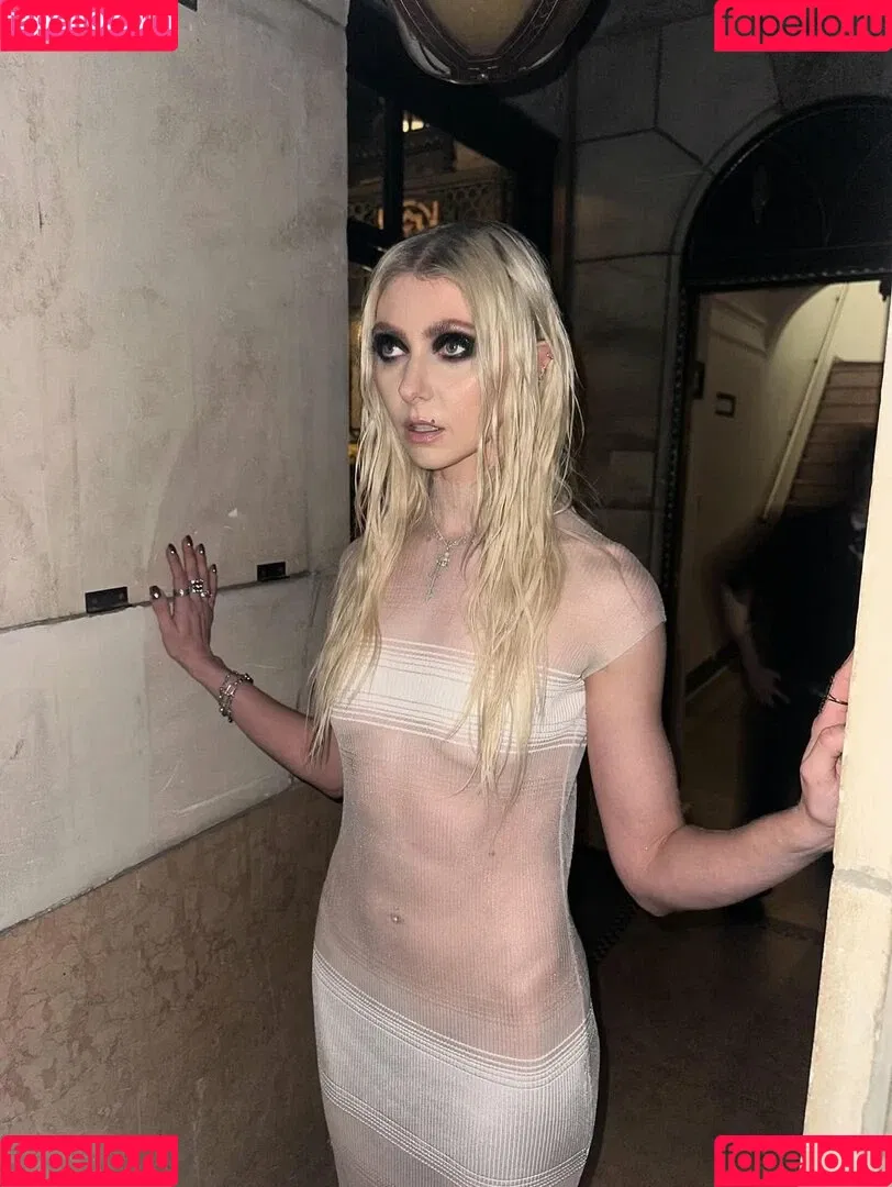 Taylor Momsen / aryelsoul / taylormomsen Onlyfans Photo Gallery 
