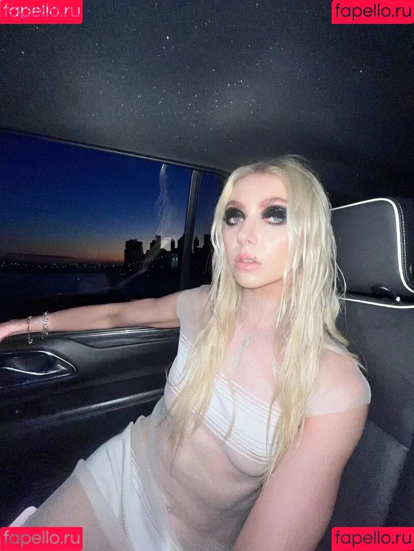 Taylor Momsen / aryelsoul / taylormomsen Onlyfans Photo Gallery 