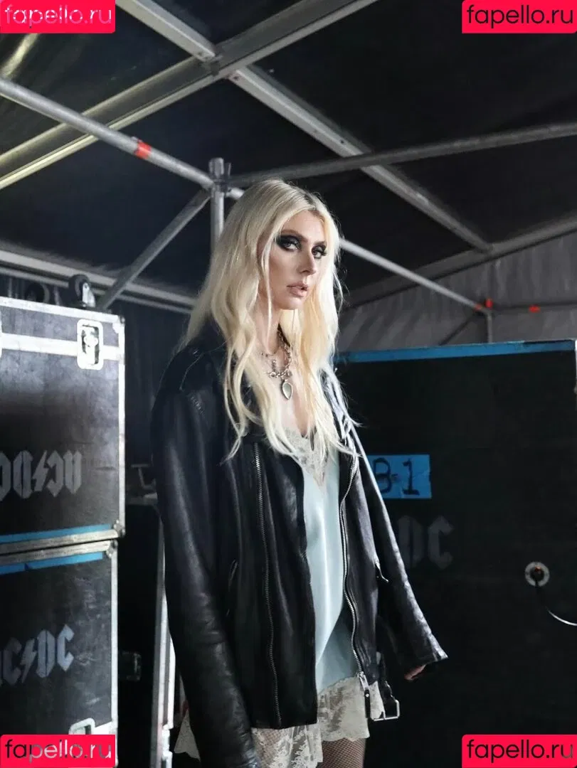 Taylor Momsen / aryelsoul / taylormomsen Onlyfans Photo Gallery 