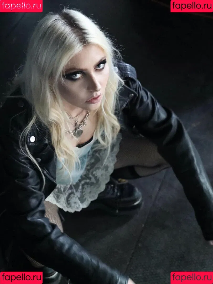 Taylor Momsen / aryelsoul / taylormomsen Onlyfans Photo Gallery 