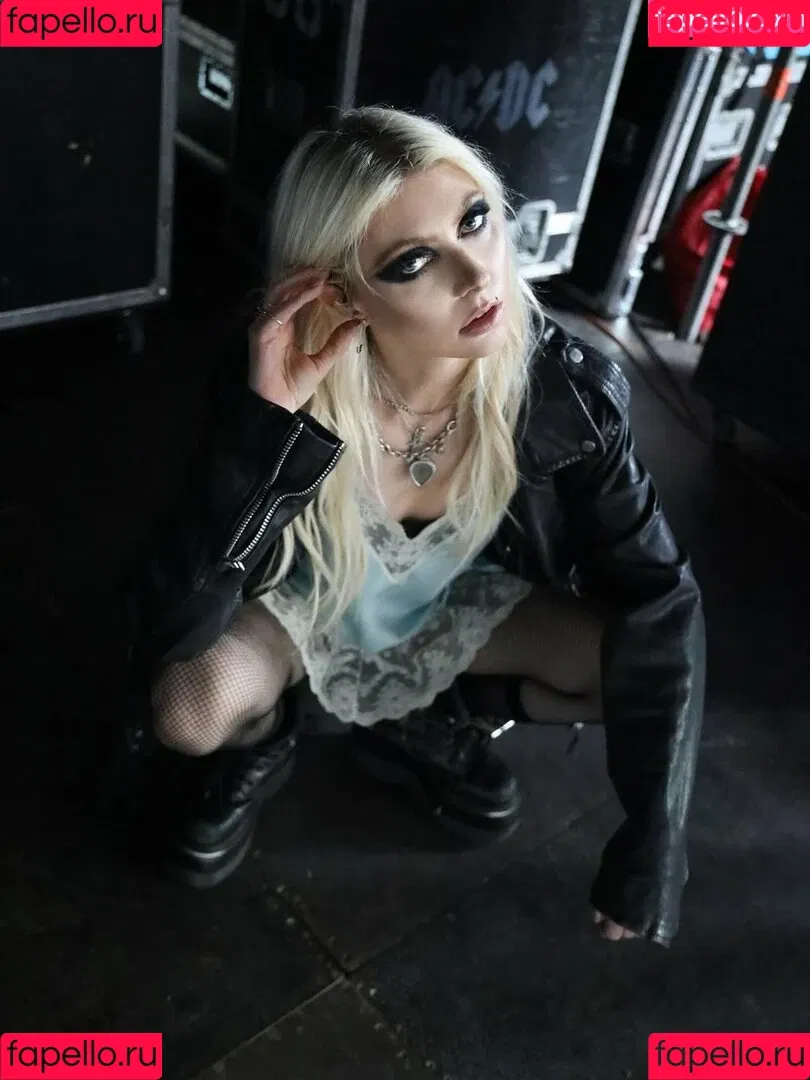 Taylor Momsen / aryelsoul / taylormomsen Onlyfans Photo Gallery 
