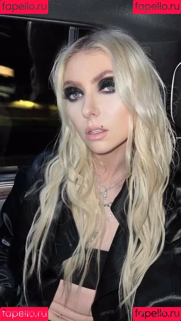 Taylor Momsen / aryelsoul / taylormomsen Onlyfans Photo Gallery 