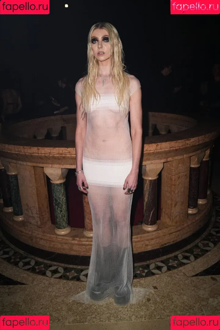 Taylor Momsen / aryelsoul / taylormomsen Onlyfans Photo Gallery 