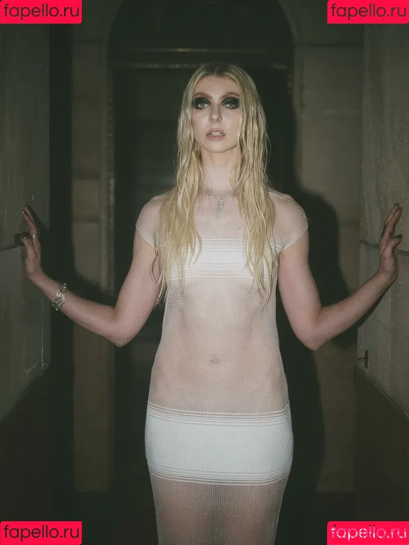 Taylor Momsen / aryelsoul / taylormomsen Onlyfans Photo Gallery 