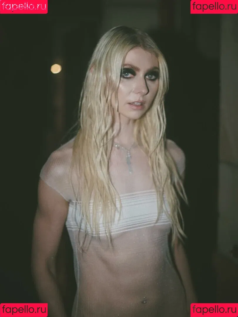 Taylor Momsen / aryelsoul / taylormomsen Onlyfans Photo Gallery 