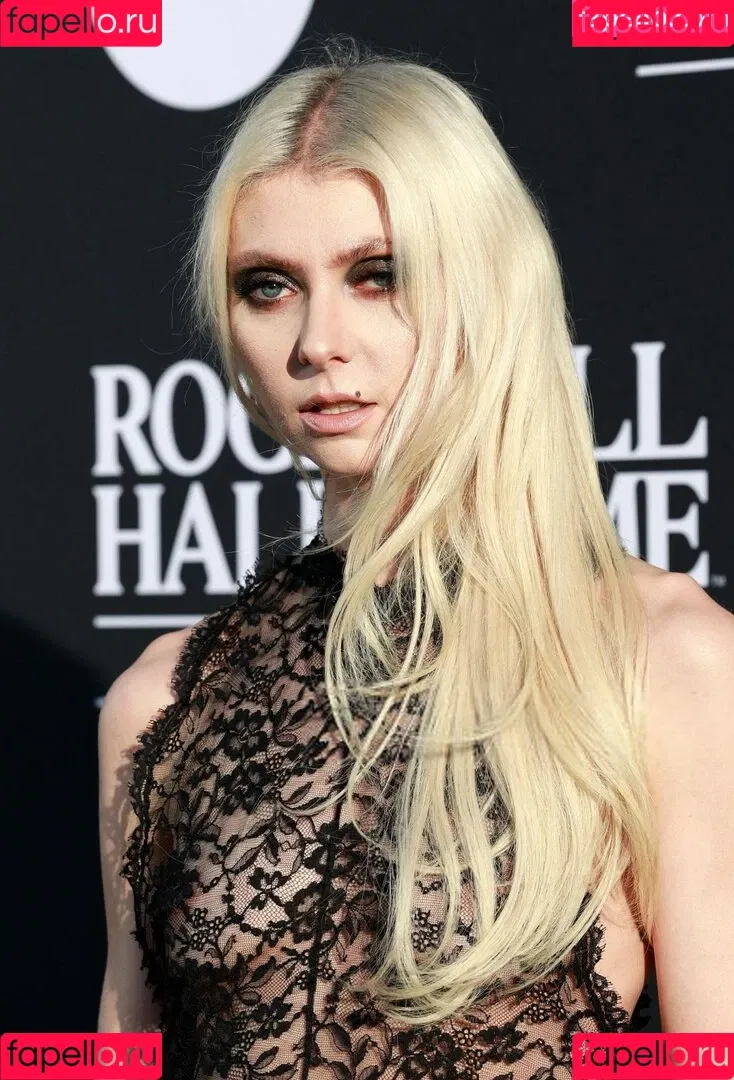 Taylor Momsen / aryelsoul / taylormomsen Onlyfans Photo Gallery 