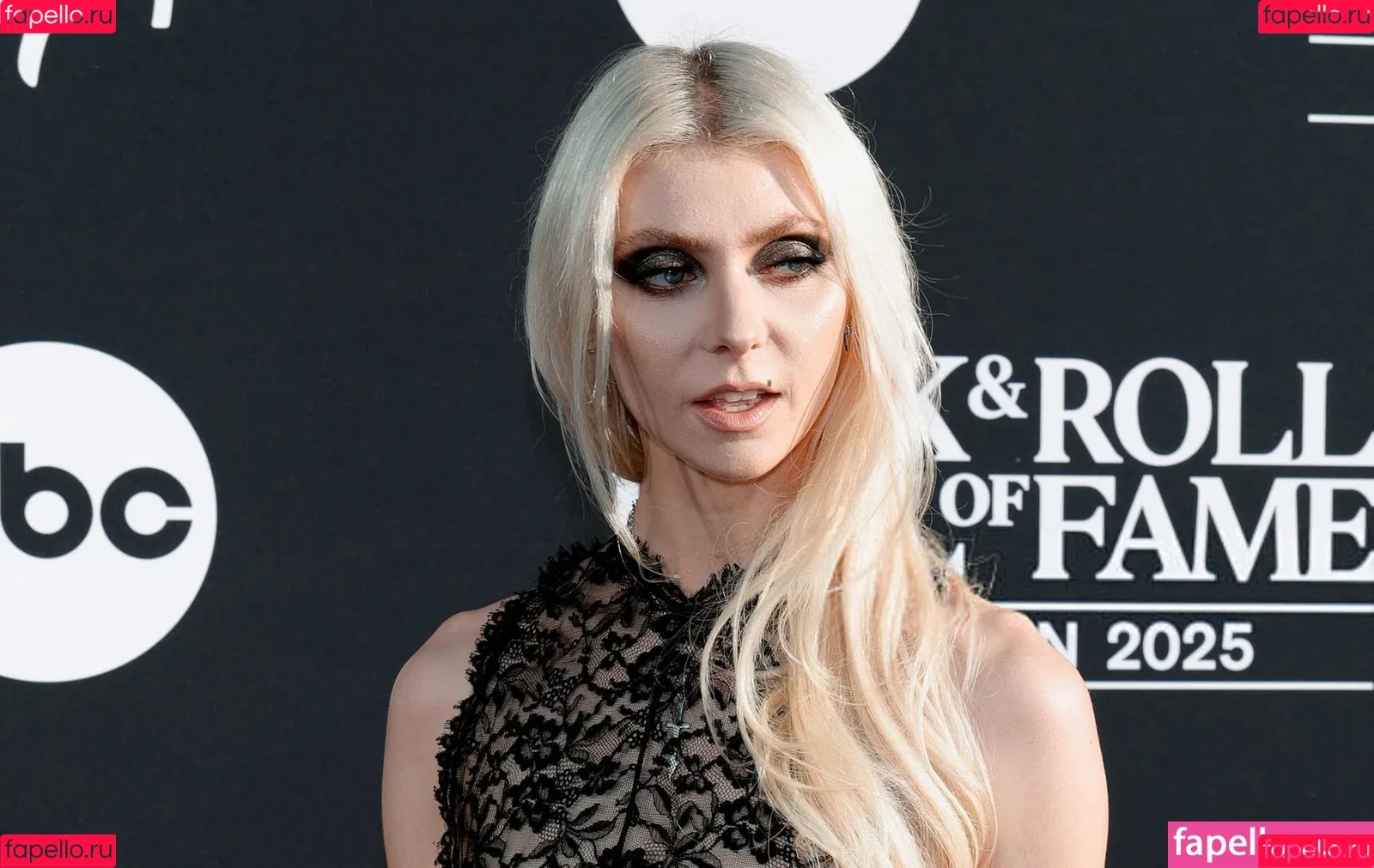 Taylor Momsen / aryelsoul / taylormomsen Onlyfans Photo Gallery 