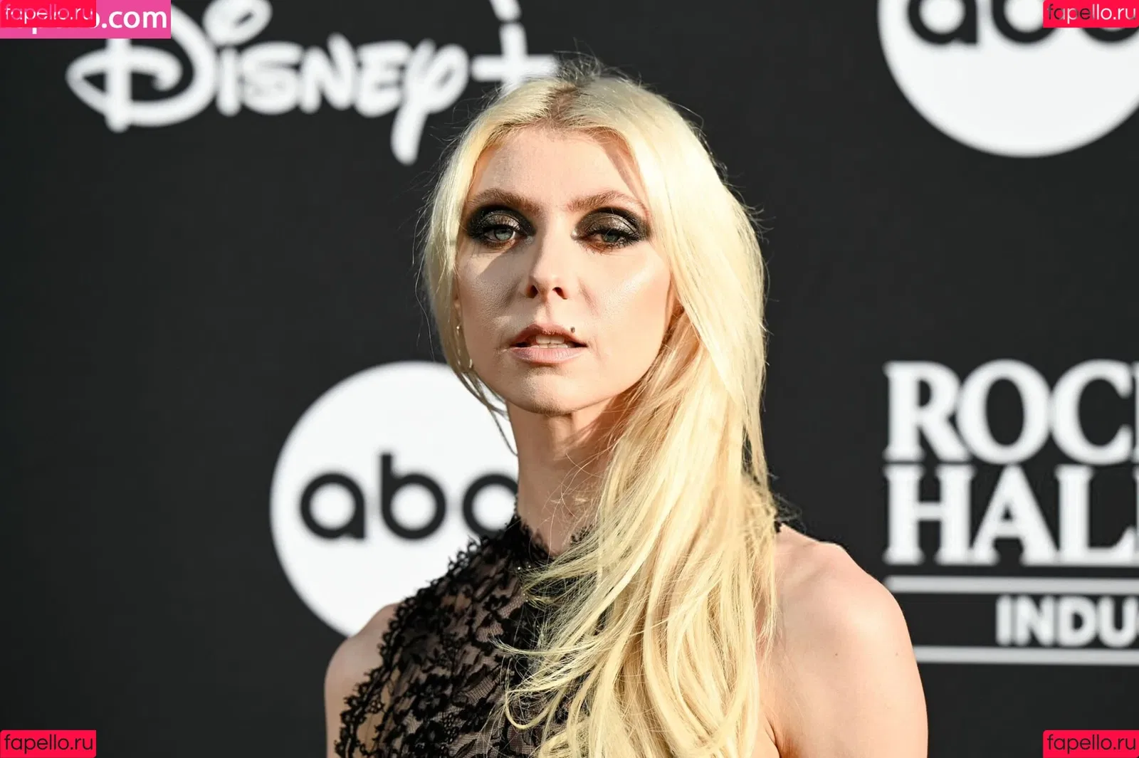 Taylor Momsen / aryelsoul / taylormomsen Onlyfans Photo Gallery 