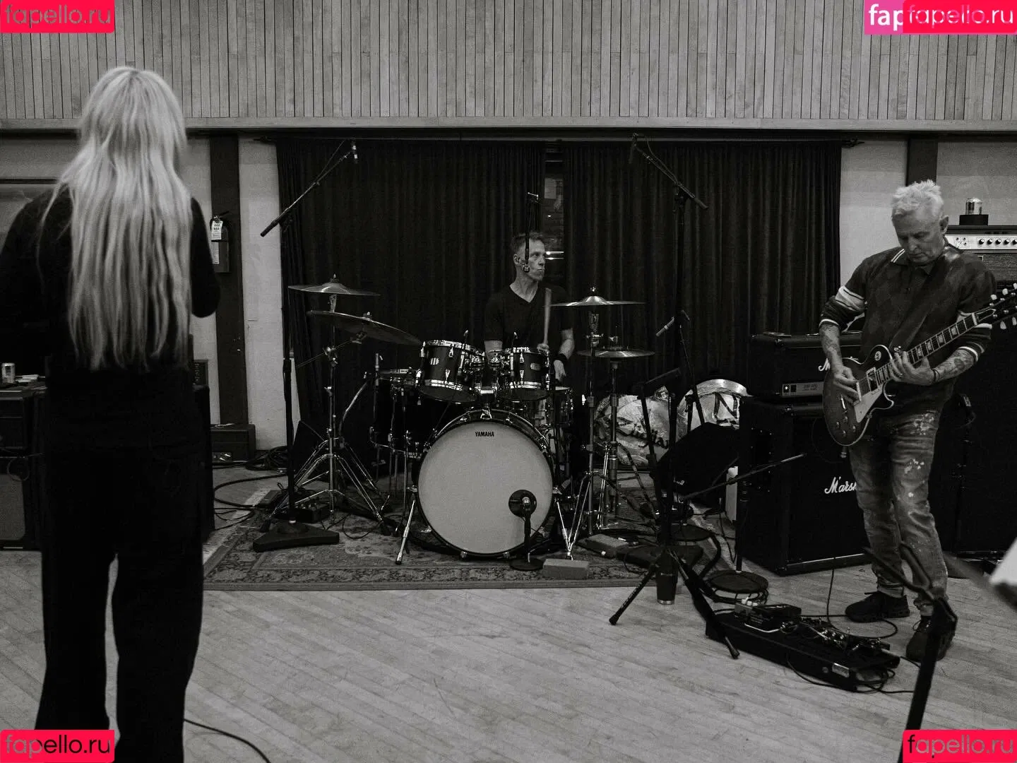 Taylor Momsen / aryelsoul / taylormomsen Onlyfans Photo Gallery 