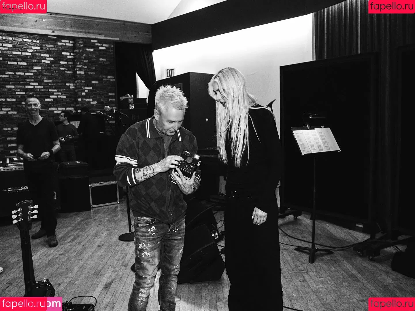 Taylor Momsen / aryelsoul / taylormomsen Onlyfans Photo Gallery 