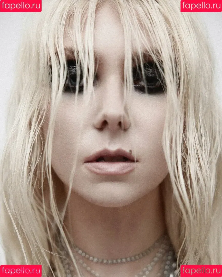 Taylor Momsen / aryelsoul / taylormomsen Onlyfans Photo Gallery 