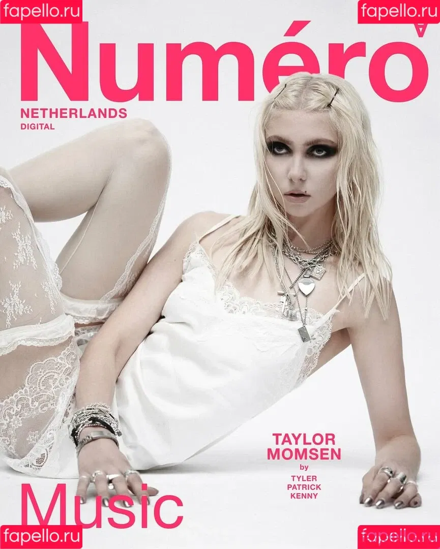 Taylor Momsen / aryelsoul / taylormomsen Onlyfans Photo Gallery 